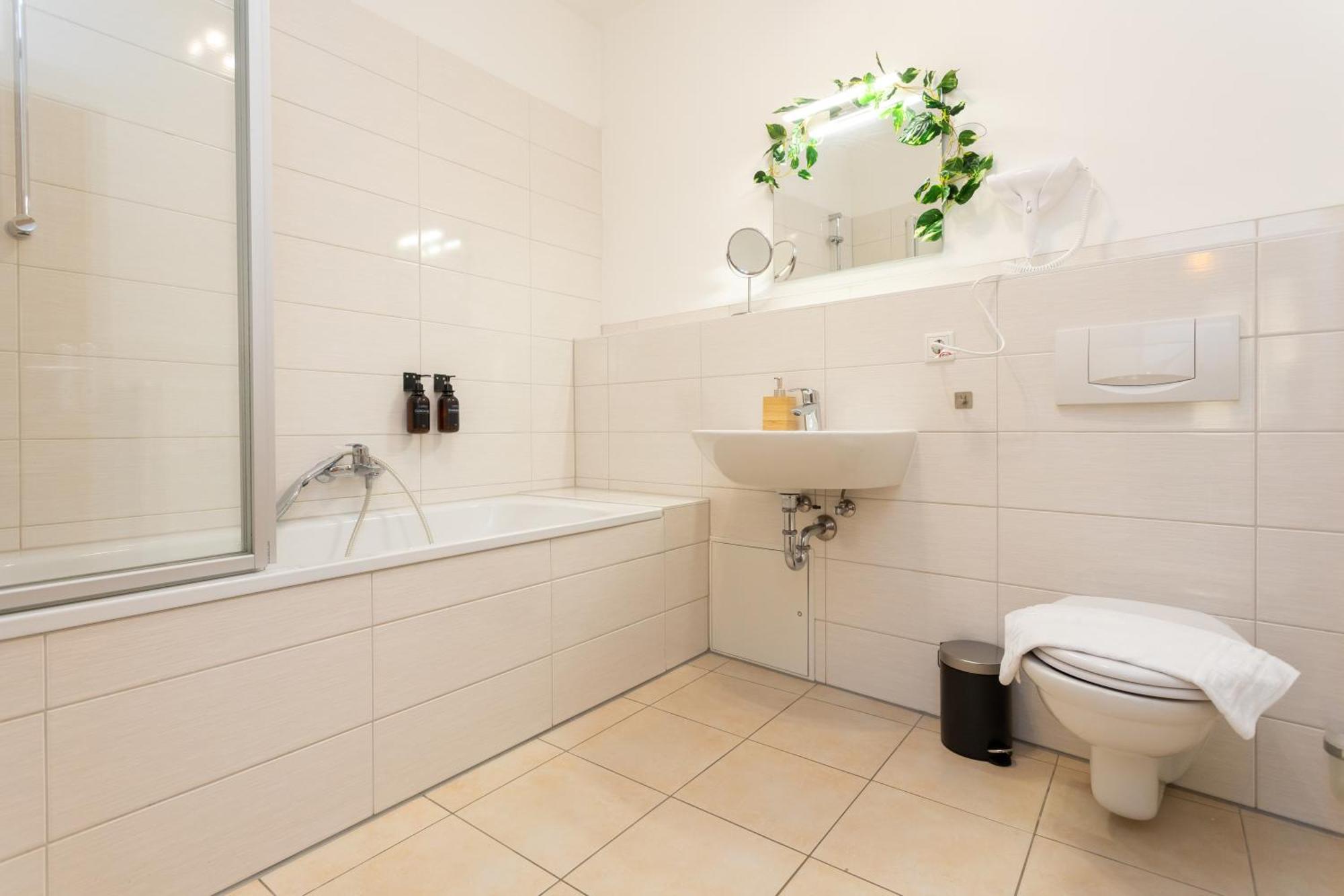 Fullhouse - Halle - R6 Apartments - Smarttv - Nespresso エクステリア 写真